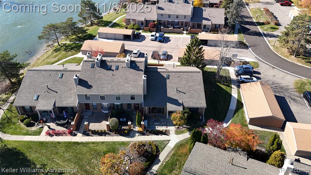 22166 Edgewater Novi, MI 48375 - Photo 4 of 32 Gallery Image 4