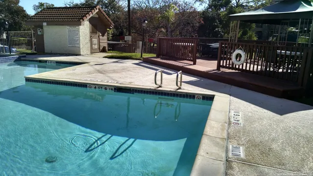 $895 | 4107 Medical Drive, Unit 8105, San Antonio, TX 78229