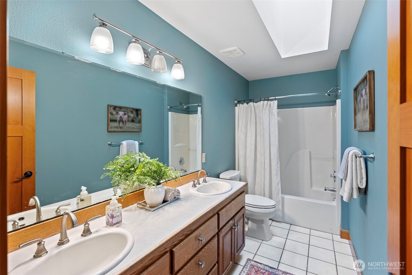 20460 Noll Road Northeast Poulsbo, WA 98370 - Photo 27 of 40 Gallery Image 27