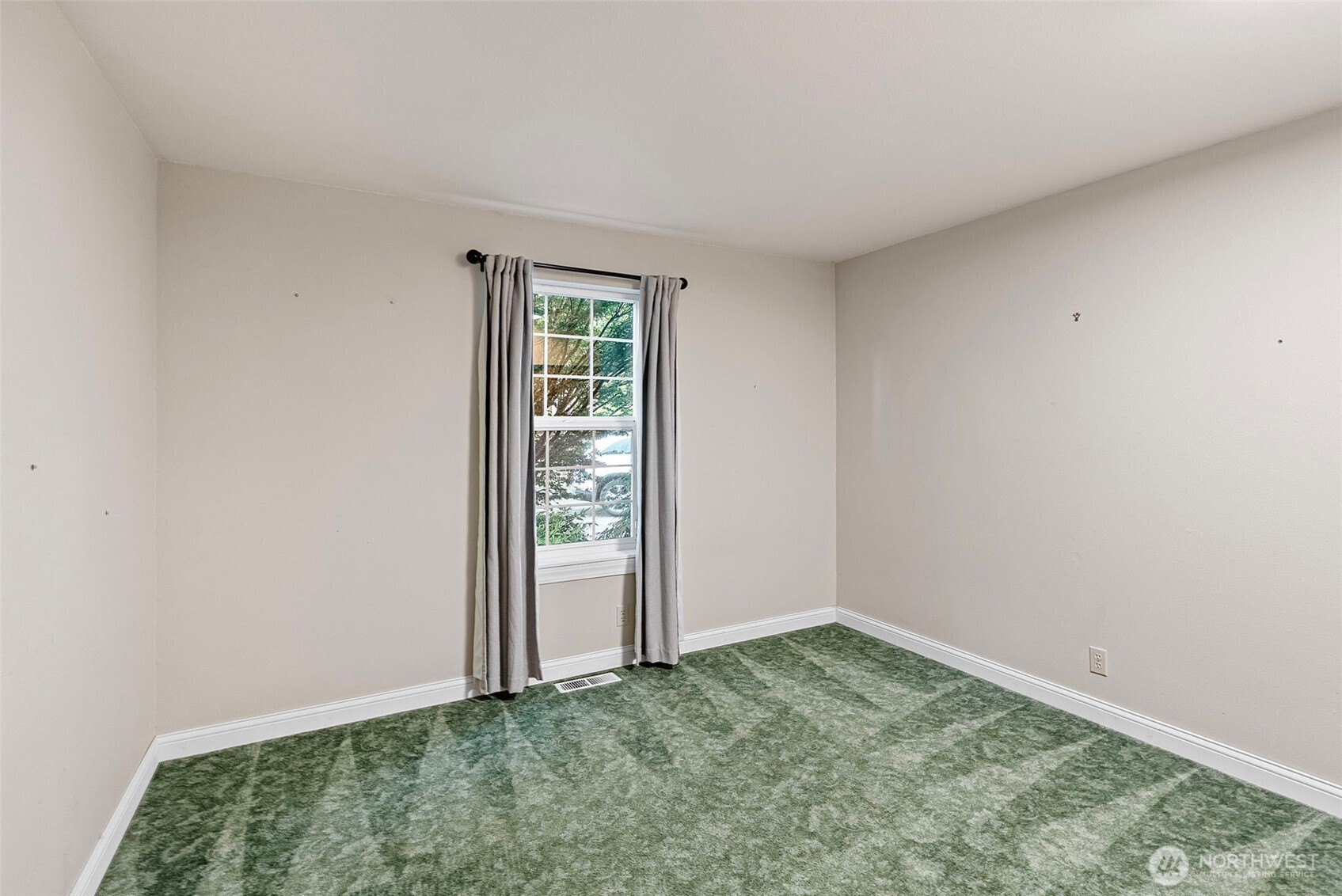 20460 Noll Road Northeast Poulsbo, WA 98370 - Photo 28 of 40 Gallery Image 28