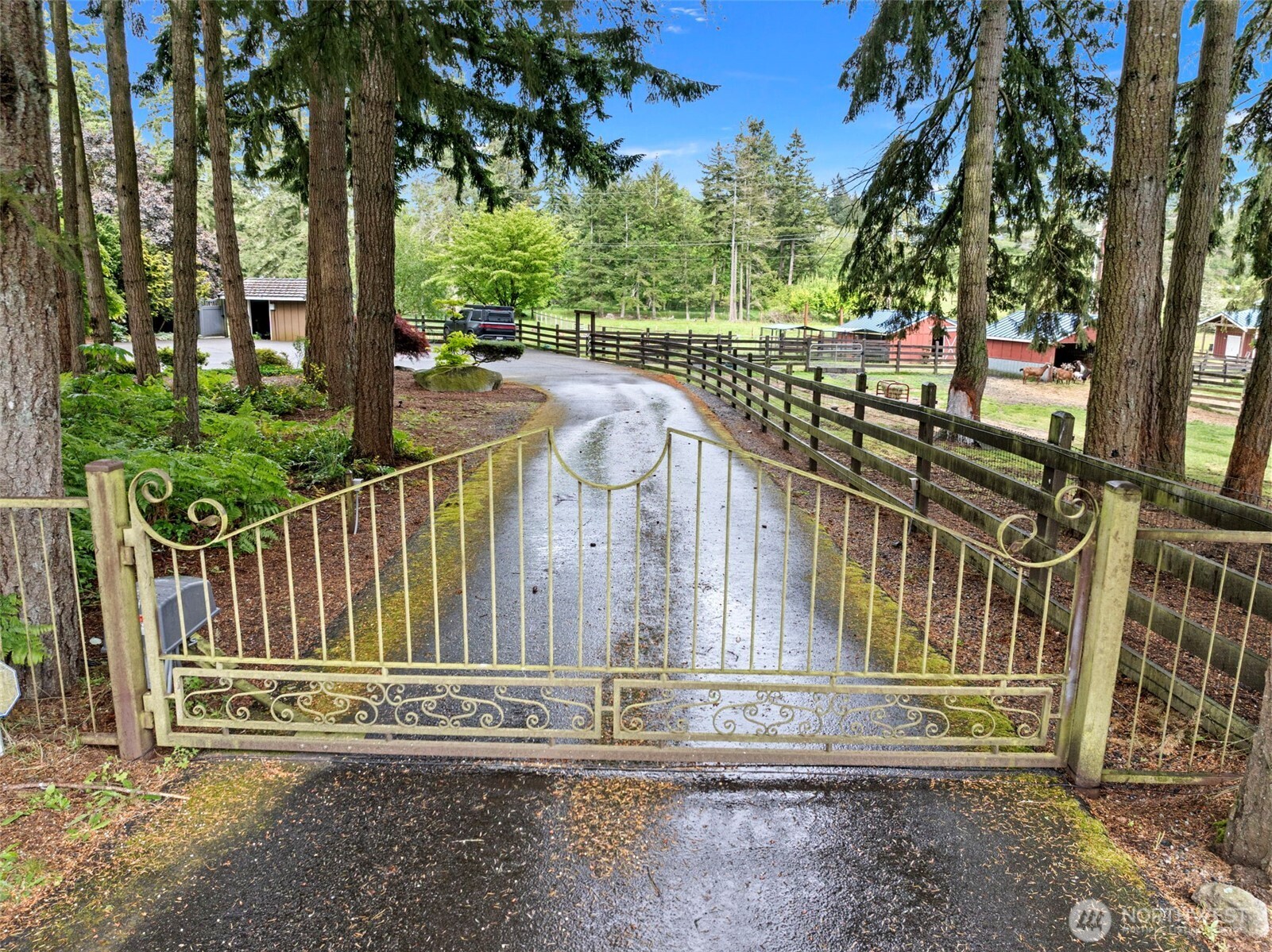 20460 Noll Road Northeast Poulsbo, WA 98370 - Photo 5 of 40 Gallery Image 5