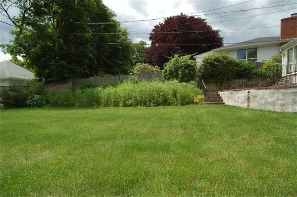 12 Lorraine Road Medford, MA 02155 - Photo 2 of 11 Gallery Image 2