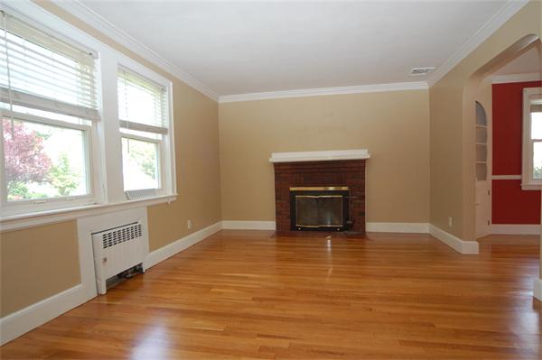 12 Lorraine Road Medford, MA 02155 - Photo 4 of 11 Gallery Image 4