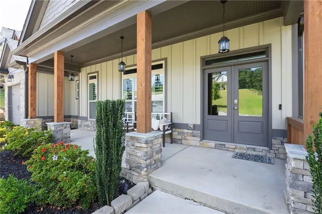 $625,000 | 61 Roberson Drive, White, GA 30184