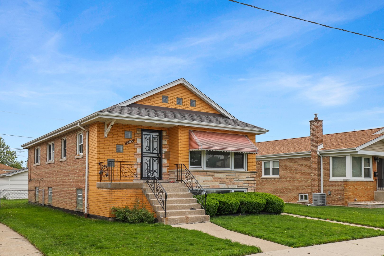 5715 South Monitor Avenue Chicago, IL 60638 - Photo 1 of 18