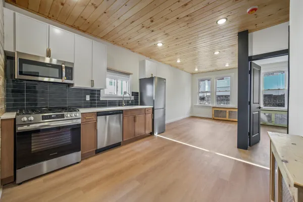 $2,353 | 370 Liberty Avenue, Unit 1F, Jersey City, NJ 07307