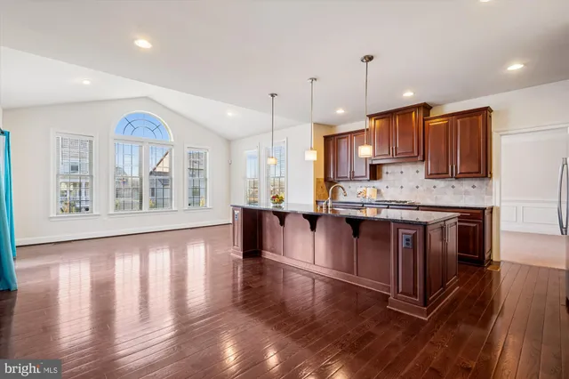 $4,900 | 42159 Tecumseh Hills Drive, Chantilly, VA 20152