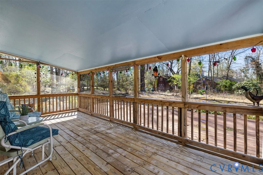 3918 Hickory Road Richmond, VA 23235 - Photo 16 of 27 Screened Dedk