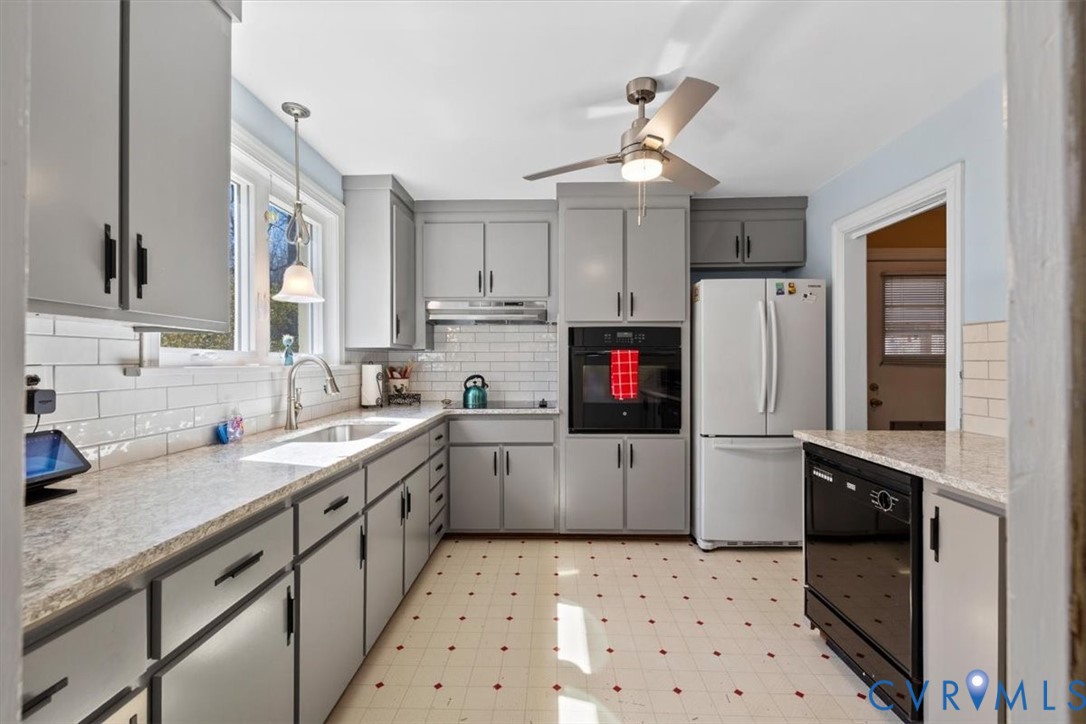 3918 Hickory Road Richmond, VA 23235 - Photo 7 of 27