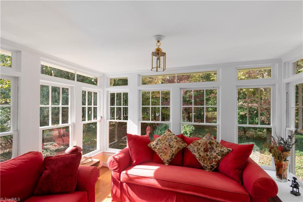 105 Shadow Valley Road High Point, NC 27262 - Photo 15 of 30 Gallery Image 15
