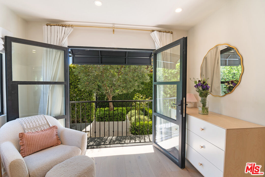 743 North June Street Los Angeles, CA 90038 - Photo 25 of 38 a living room with furniture