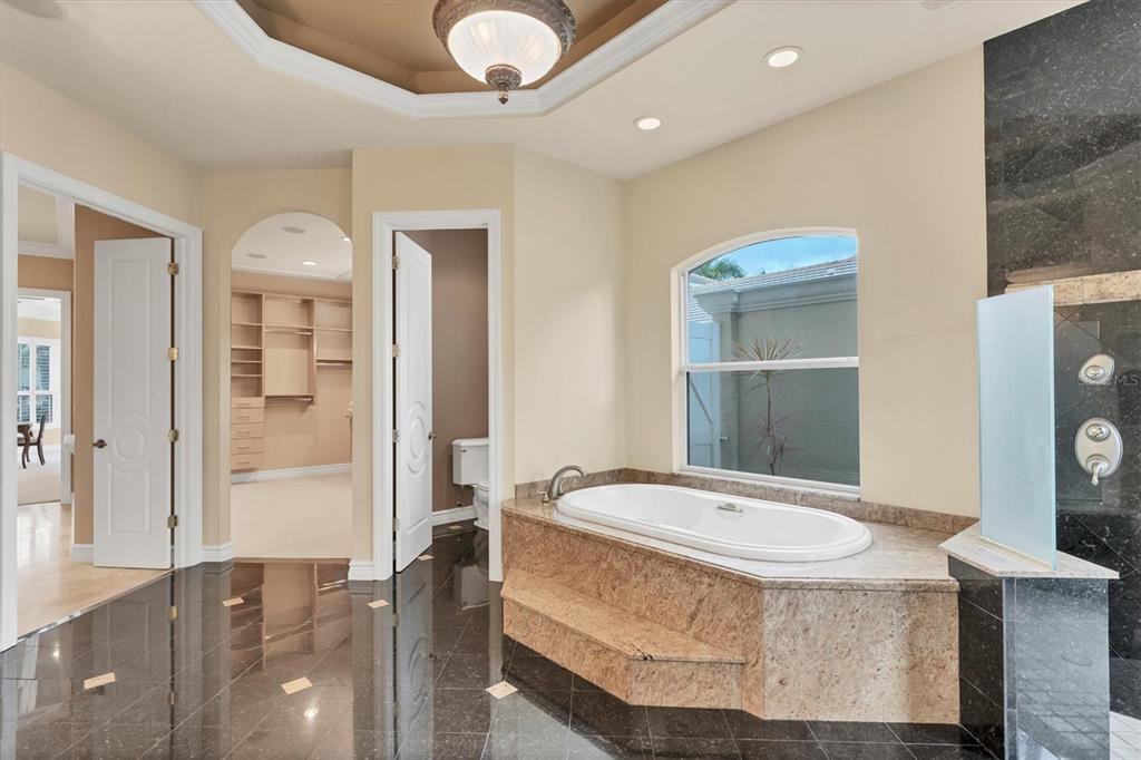 7007 Portmarnock Place Lakewood Ranch, FL 34202 - Photo 38 of 92