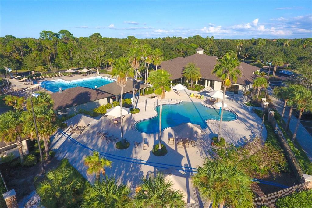 7007 Portmarnock Place Lakewood Ranch, FL 34202 - Photo 81 of 92 a view of a city