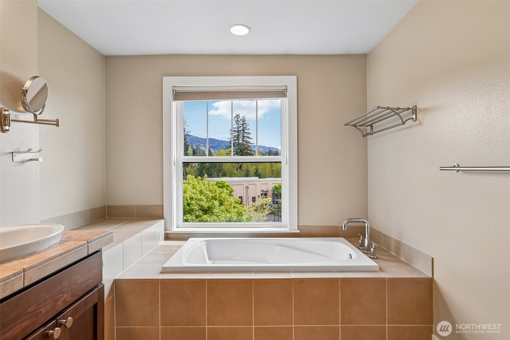 1078 Northeast High Street, Unit 10 Issaquah, WA 98029 - Photo 21 of 34