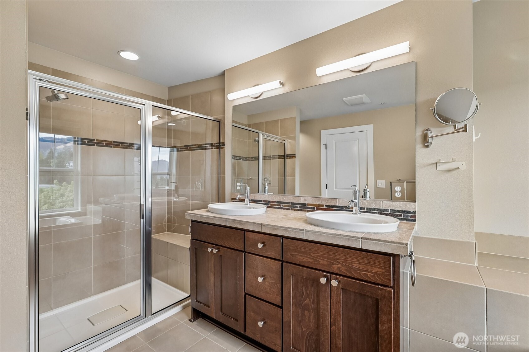 1078 Northeast High Street, Unit 10 Issaquah, WA 98029 - Photo 22 of 34
