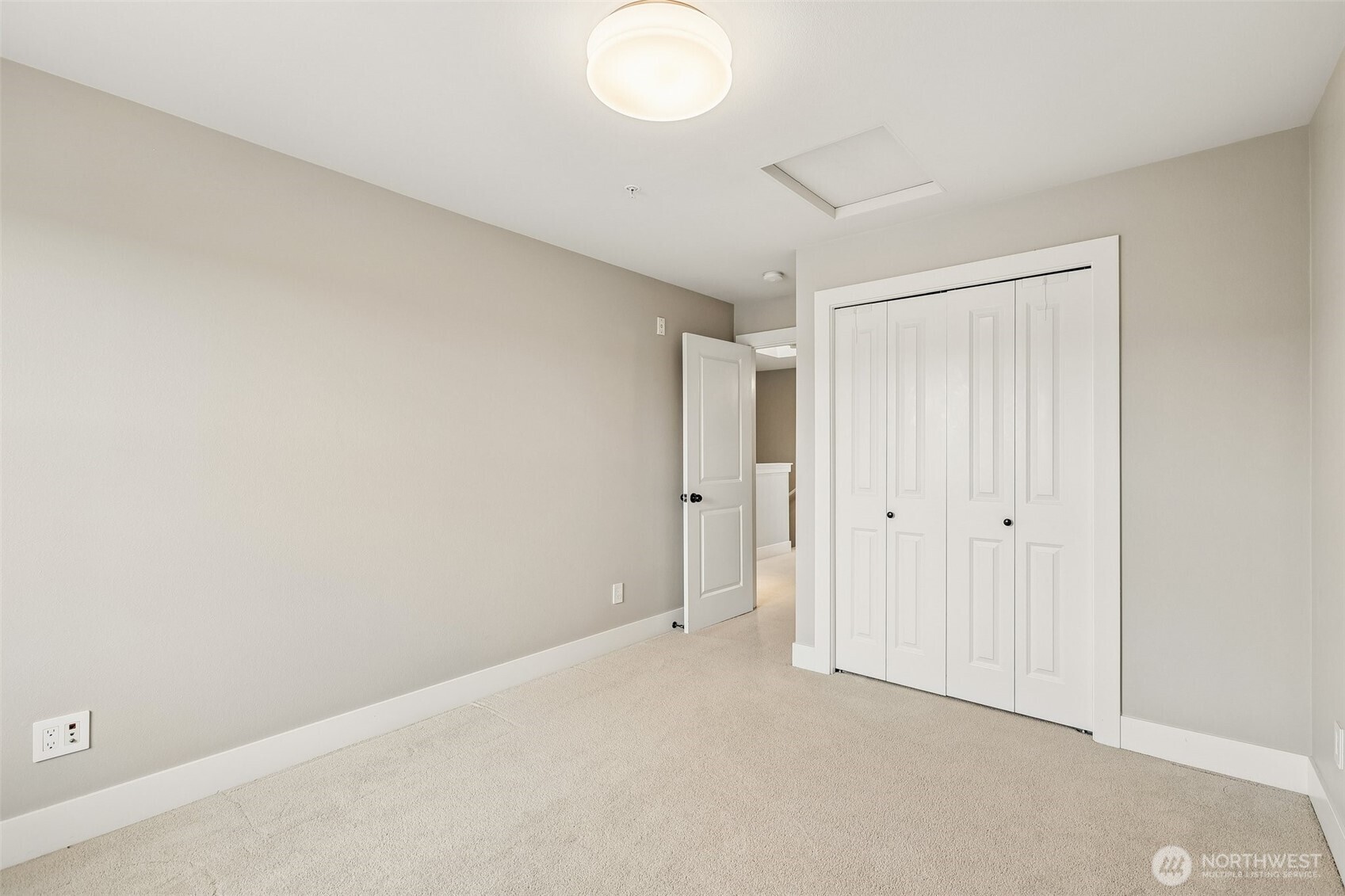 1078 Northeast High Street, Unit 10 Issaquah, WA 98029 - Photo 25 of 34