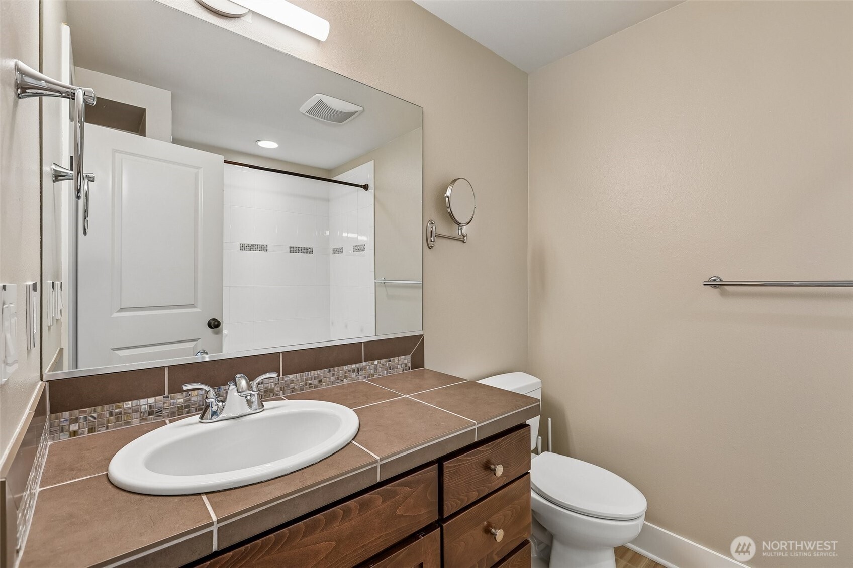 1078 Northeast High Street, Unit 10 Issaquah, WA 98029 - Photo 28 of 34
