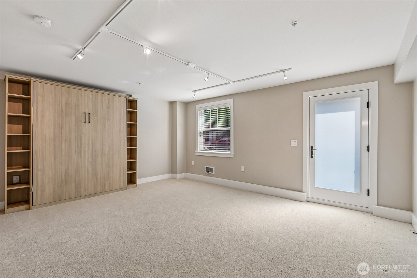 1078 Northeast High Street, Unit 10 Issaquah, WA 98029 - Photo 29 of 34