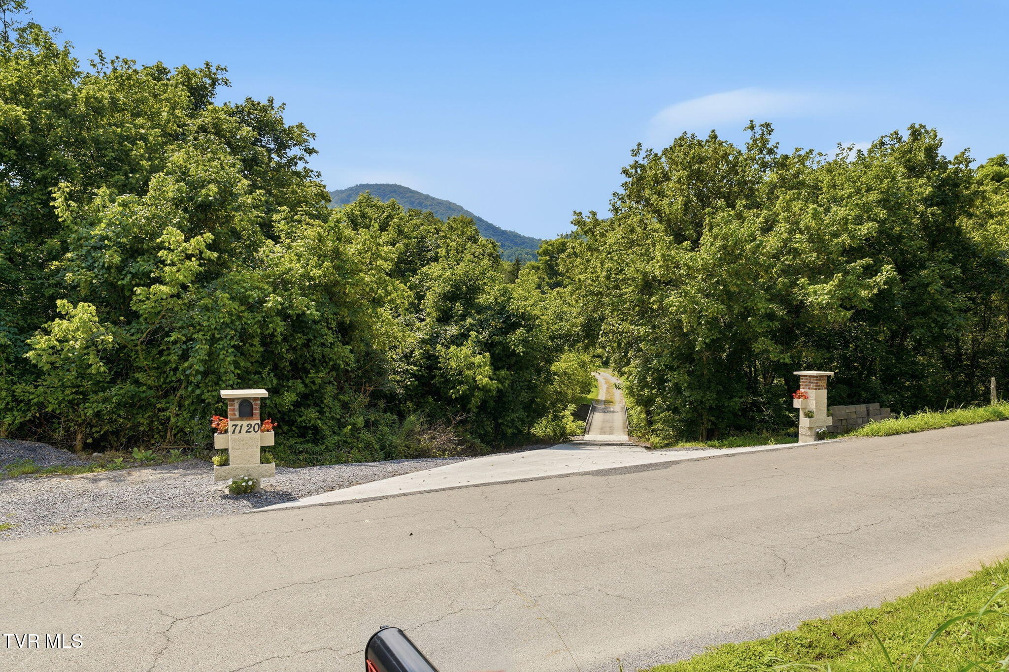 7120 Moccasin Valley Road Lebanon, VA 24266 - Photo 91 of 91 92-web-or-mls-002_JH 20260808-216