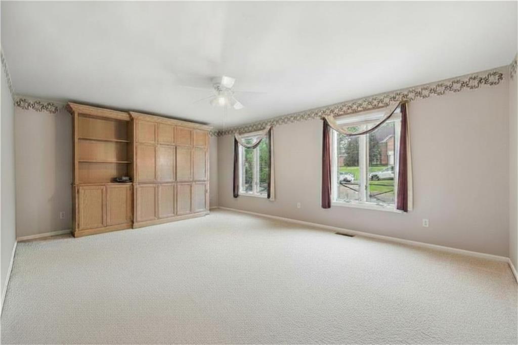 180 Springmeadow Drive Pittsburgh, PA 15241 - Photo 13 of 36