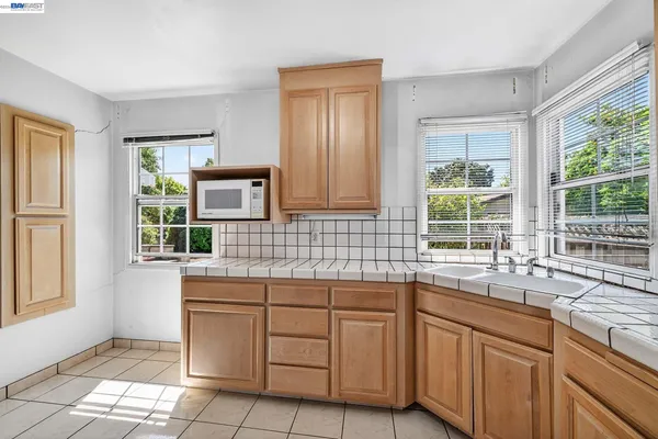 $650,000 | 4035 Somerset Avenue, Castro Valley, CA 94546
