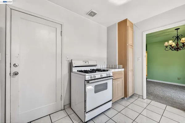 $650,000 | 4035 Somerset Avenue, Castro Valley, CA 94546