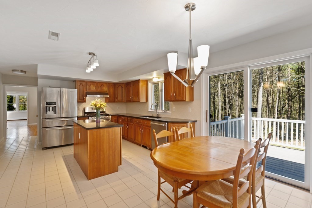 10 Woodfield Road Acton, MA 01720 - Photo 10 of 42 Gallery Image 10