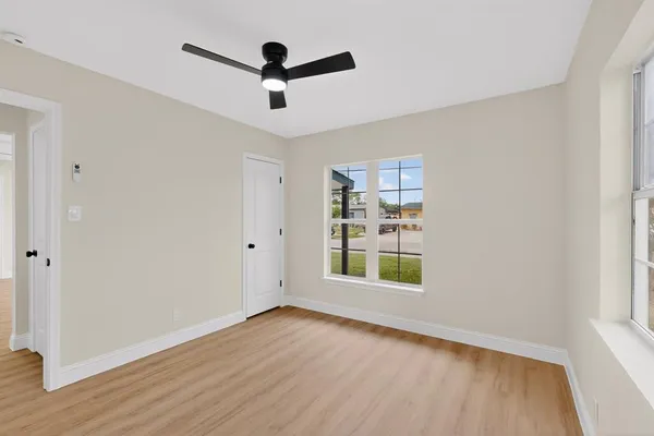 $268,900 | 930 Shawnee Trace, Grand Prairie, TX 75051