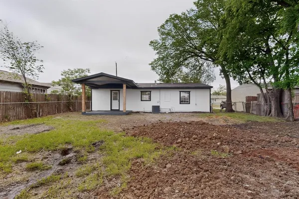 $268,900 | 930 Shawnee Trace, Grand Prairie, TX 75051