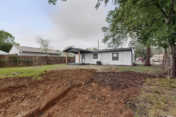 $268,900 | 930 Shawnee Trace, Grand Prairie, TX 75051