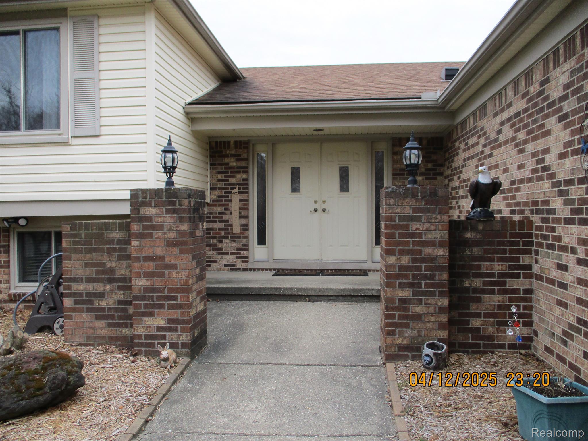 14879 Riverside Drive Livonia, MI 48154 - Photo 36 of 42 Front porch