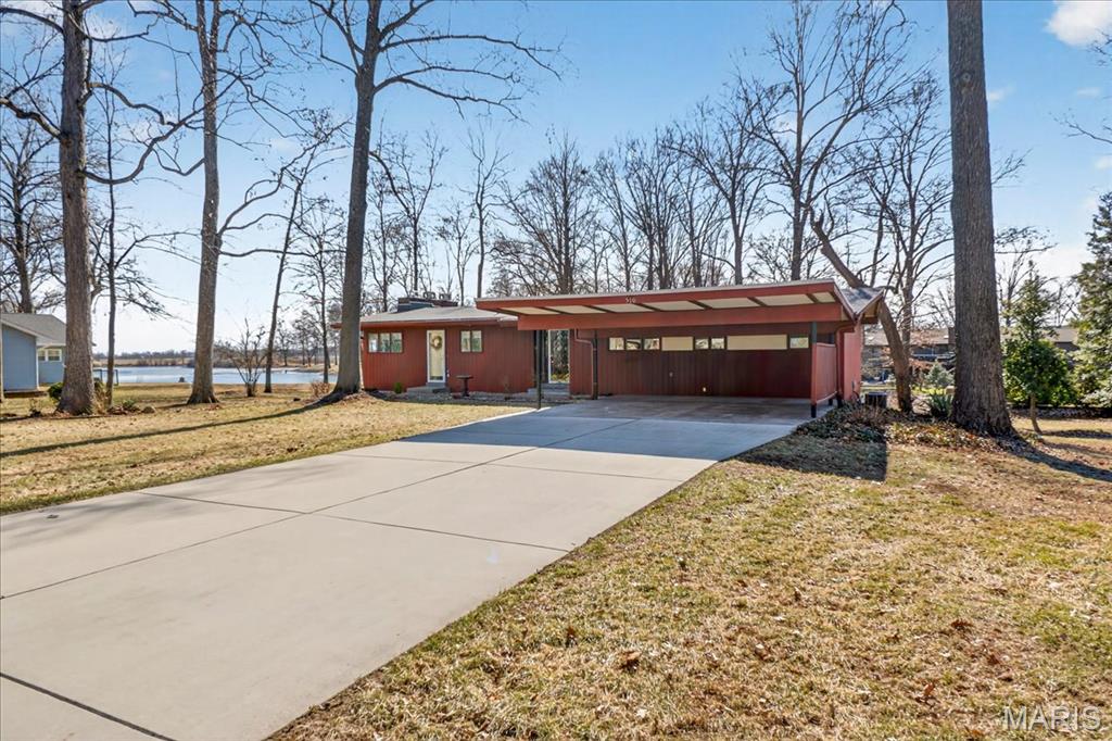 510 Gilmore Lake Road Columbia, IL 62236 - Photo 3 of 41