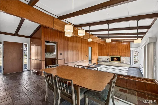 $325,000 | 510 Gilmore Lake Road, Columbia, IL 62236