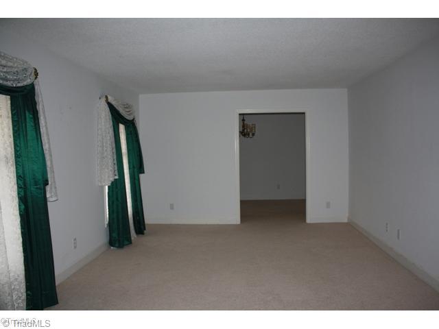 4750 Lowder Road Burlington, NC 27217 - Photo 2 of 15 Living Room.