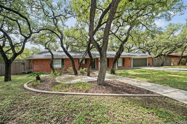 $2,900 | 202 Donella Drive, San Antonio, TX 78232
