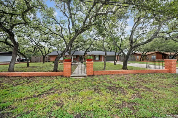 $2,900 | 202 Donella Drive, San Antonio, TX 78232