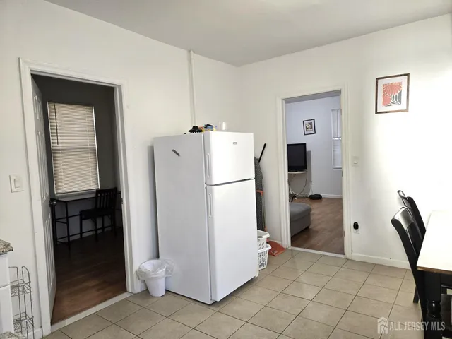 $1,660 | 54 Harvey Street, Unit 1, New Brunswick, NJ 08901