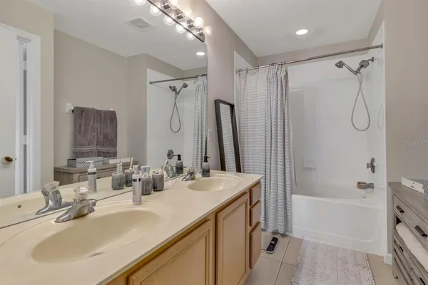 $2,200 | 6000 Kipling Court, Unit 103, Orlando, FL 32835