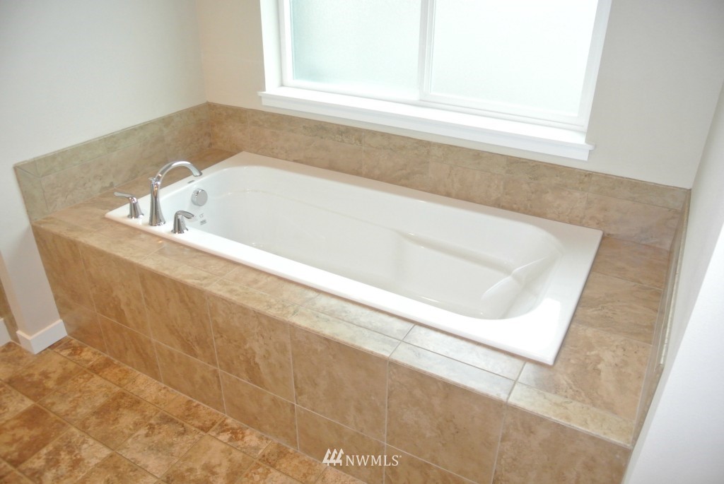 22308 38th Avenue Southeast Bothell, WA 98021 - Photo 5 of 8