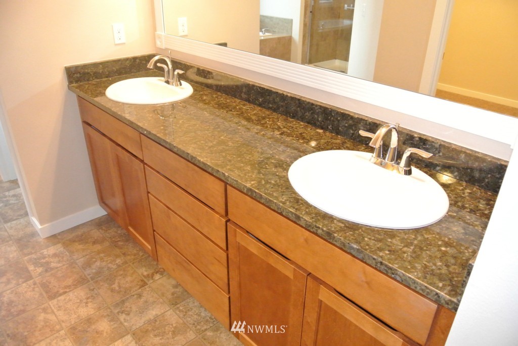 22308 38th Avenue Southeast Bothell, WA 98021 - Photo 6 of 8