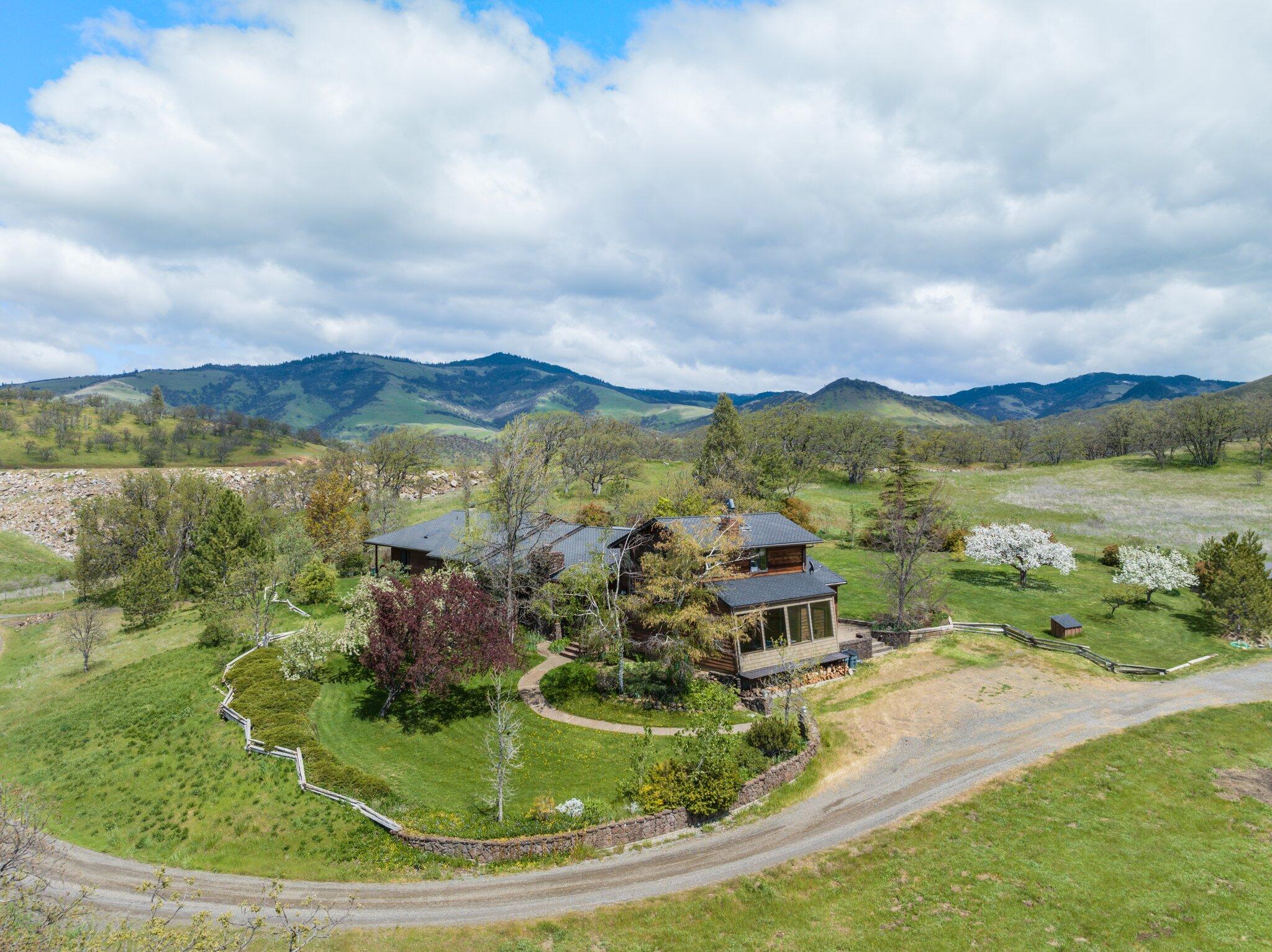 170 Emigrant Lake Road Ashland, OR 97520 - Photo 57 of 86 98-web-or-mls-DJI_0293