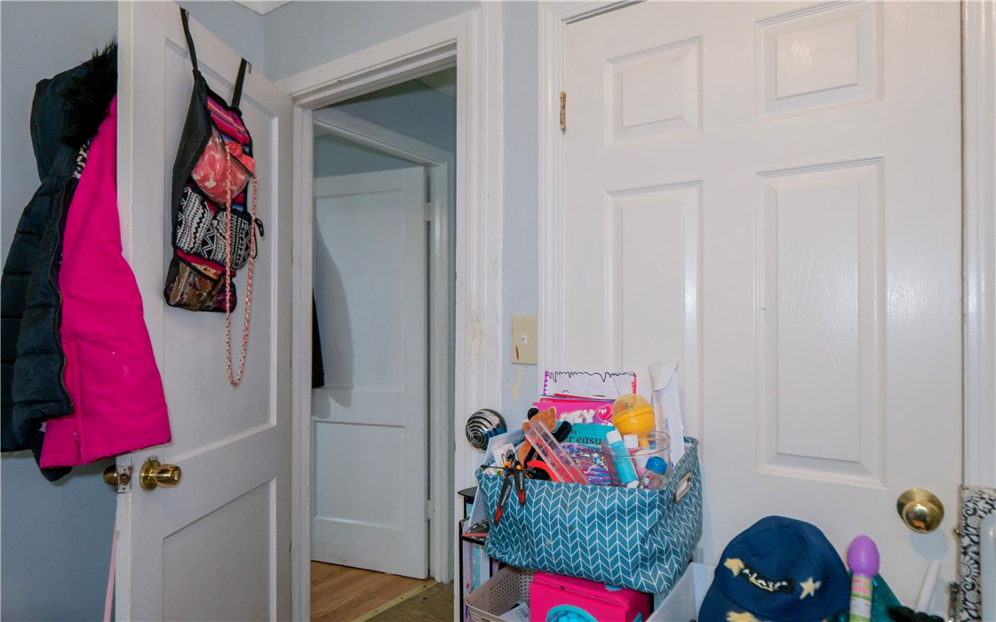 18 Woolsey Road Middletown, RI 02842 - Photo 13 of 31