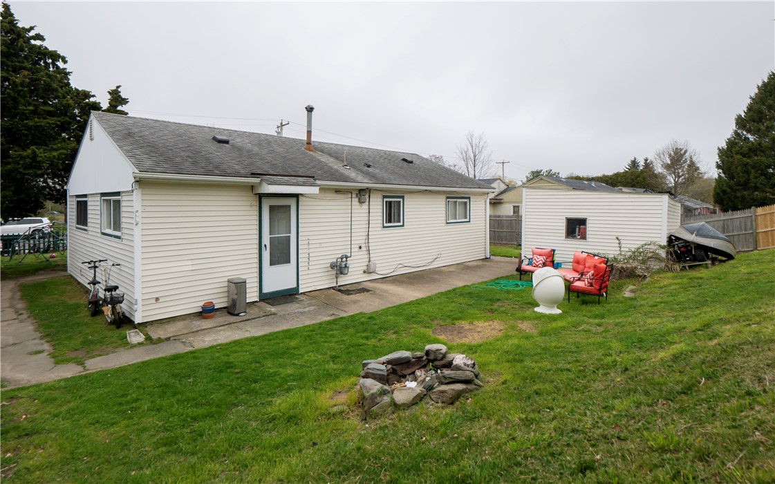 18 Woolsey Road Middletown, RI 02842 - Photo 26 of 31