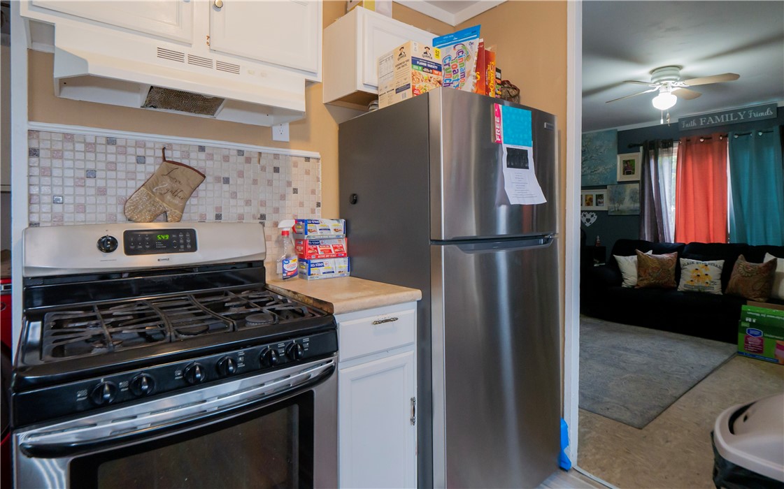18 Woolsey Road Middletown, RI 02842 - Photo 7 of 31