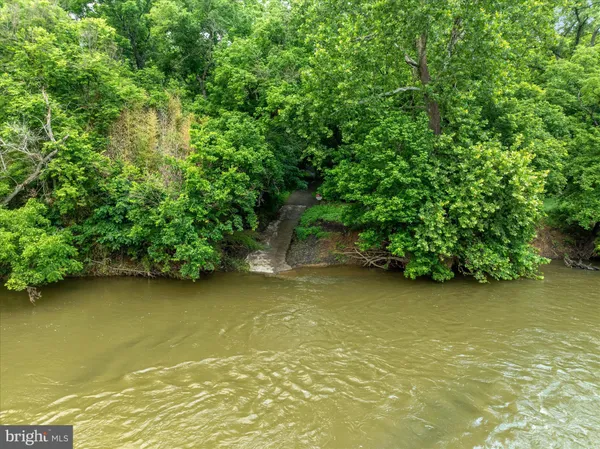 $550,000 | 27 Cheyenne Lane, Front Royal, VA 22630