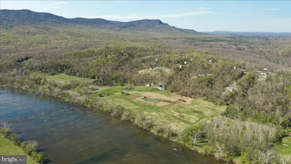 $550,000 | 27 Cheyenne Lane, Front Royal, VA 22630