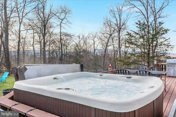 $550,000 | 27 Cheyenne Lane, Front Royal, VA 22630