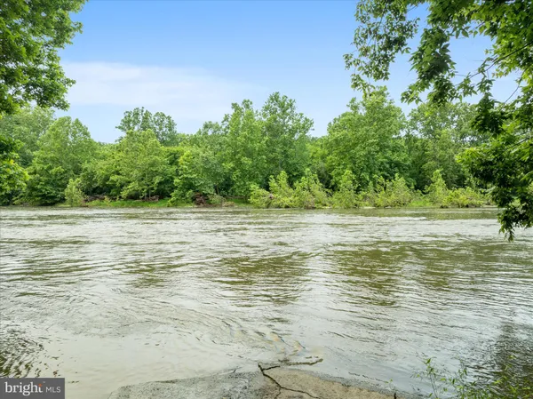 $550,000 | 27 Cheyenne Lane, Front Royal, VA 22630