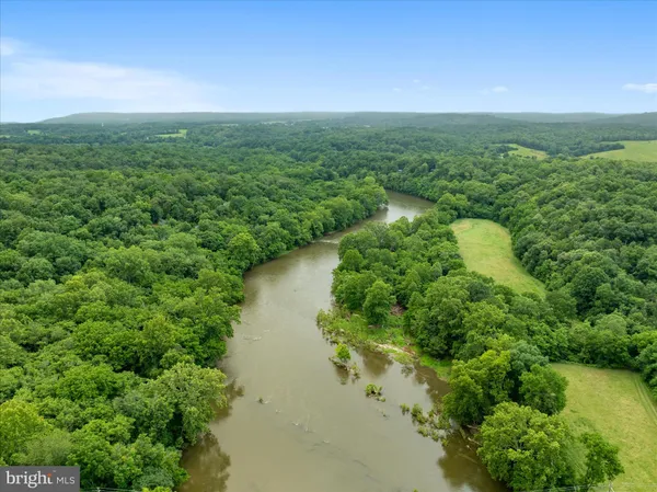 $550,000 | 27 Cheyenne Lane, Front Royal, VA 22630