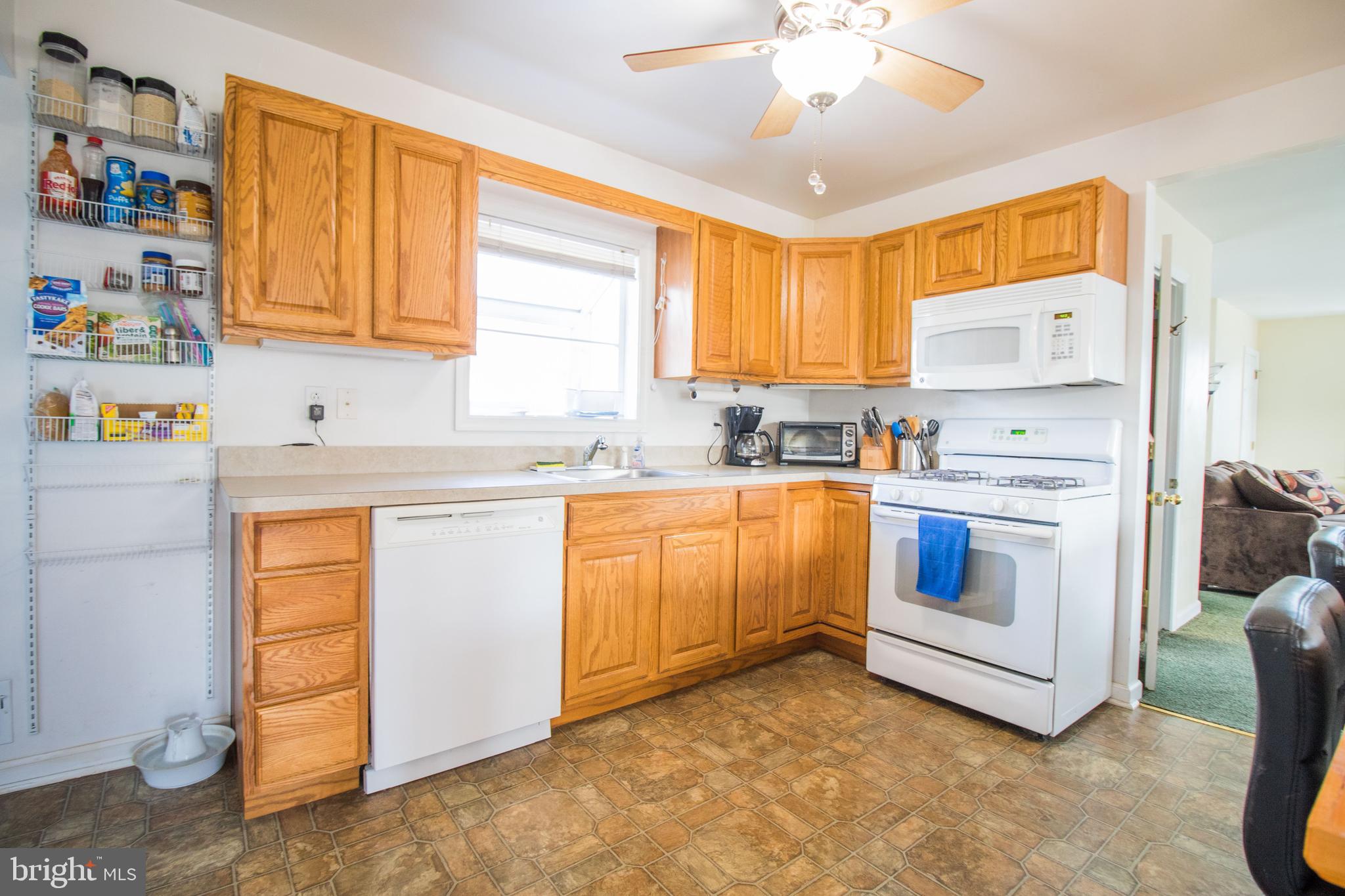34 Delaware Avenue Ridley Park, PA 19078 - Photo 21 of 41 Kitchen